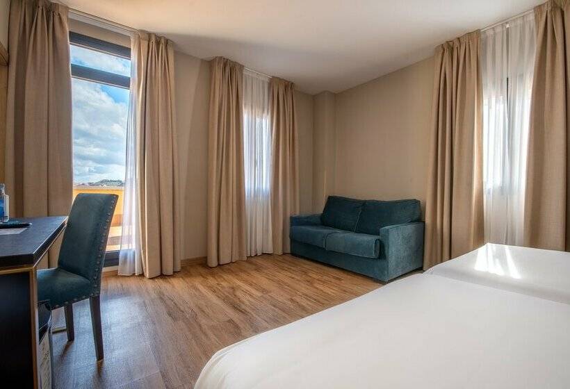 Отель Zentral Mayoral