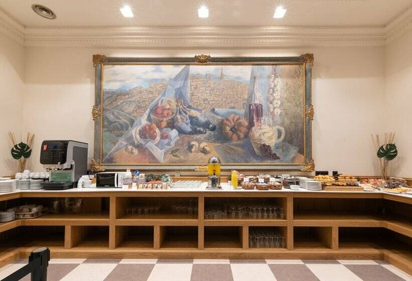 Отель Zentral Mayoral