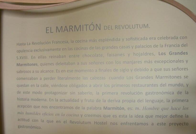 Albergue Revolutum Hostel