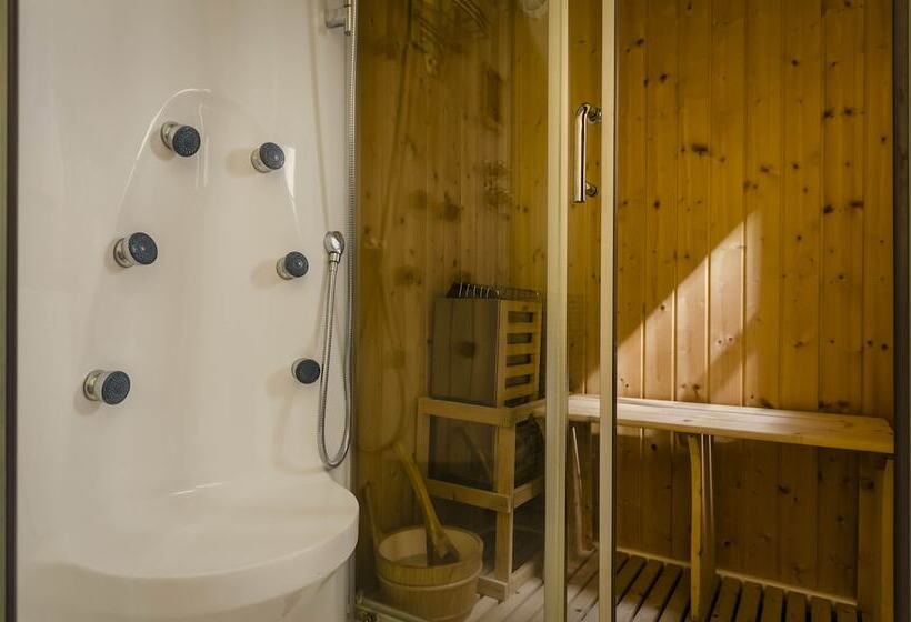 Exe Cunit Suites & Spa