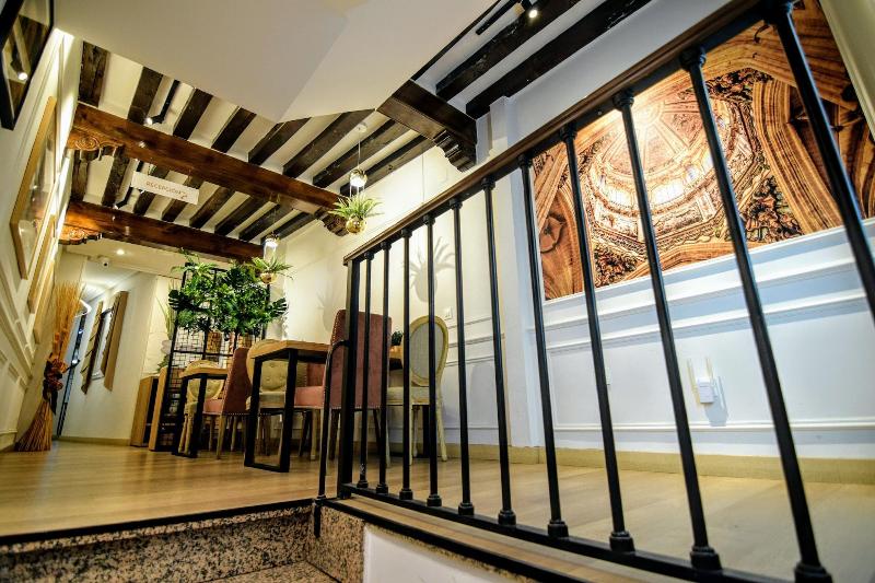 مسافرخانه Hospedium Plaza Mayor Salamanca