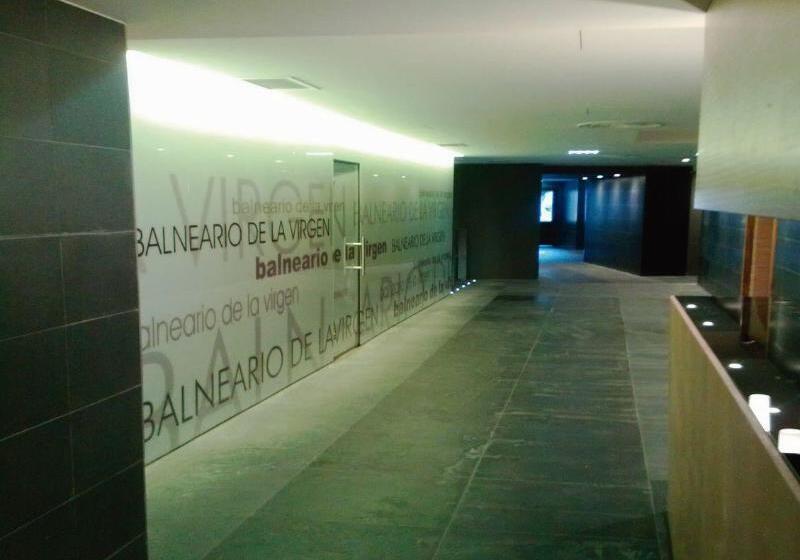 هتل Balneario De La Virgen