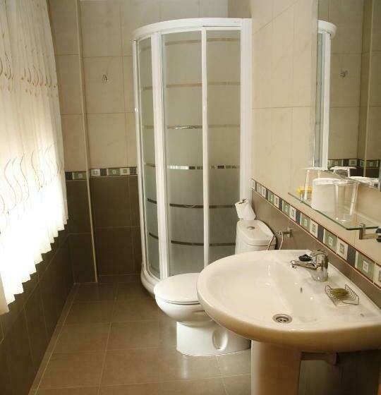 هتل Hostal Cuatro Esquinas