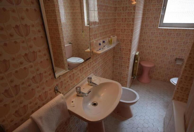 هتل Hostal Blazquez Sanchez