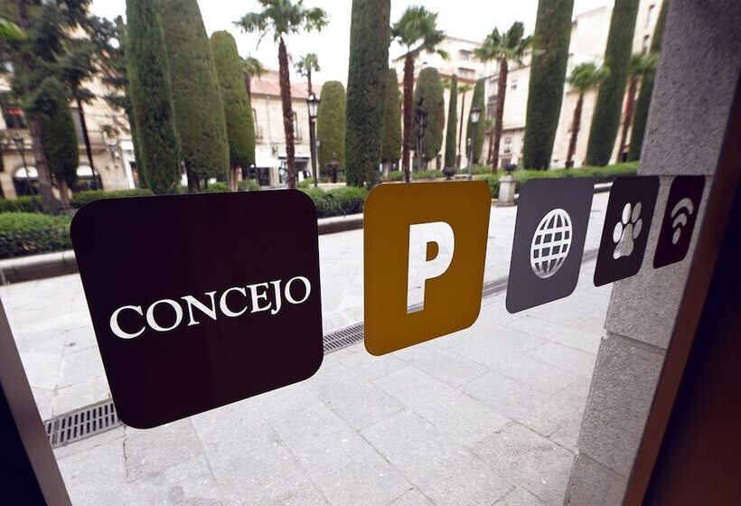 هتل Hostal Concejo