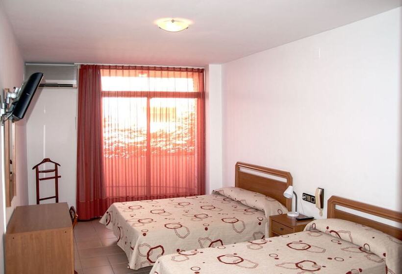Отель Hostal Fontdemora