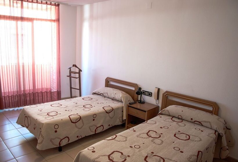 Отель Hostal Fontdemora