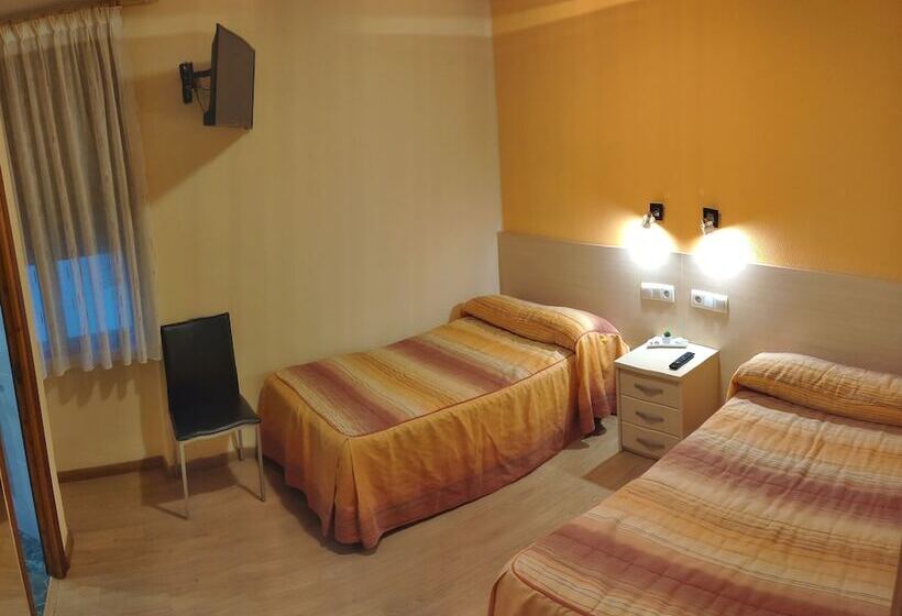 هتل Hostal Hispanico I