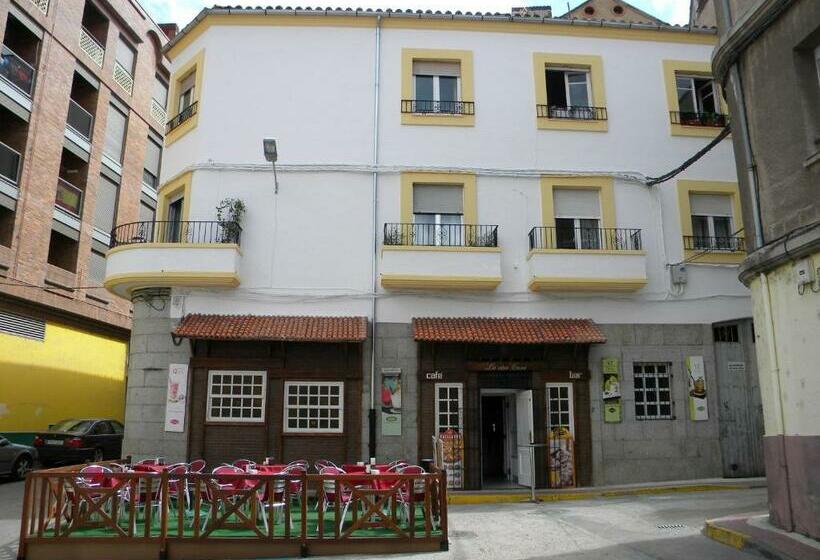 هتل Hostal La Otra Casa