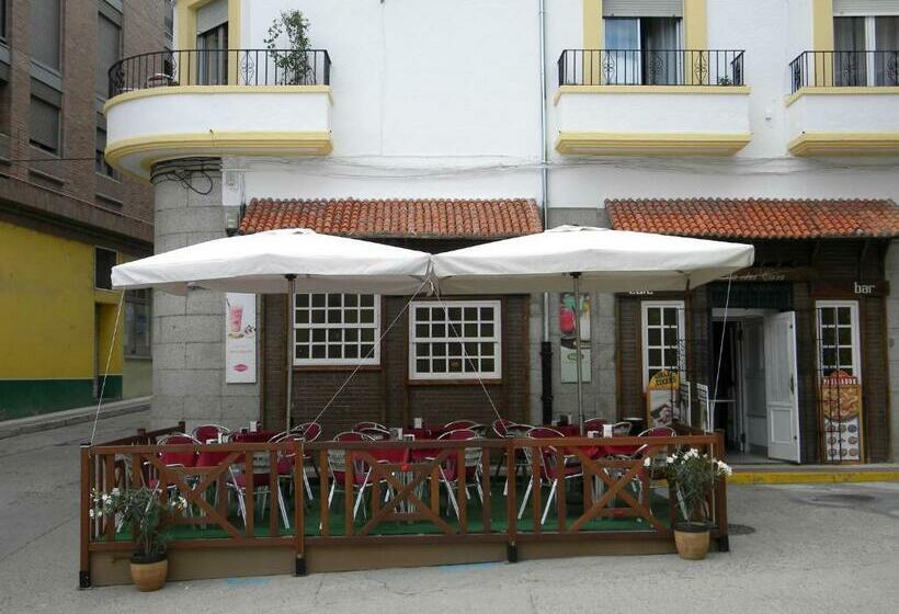 هتل Hostal La Otra Casa