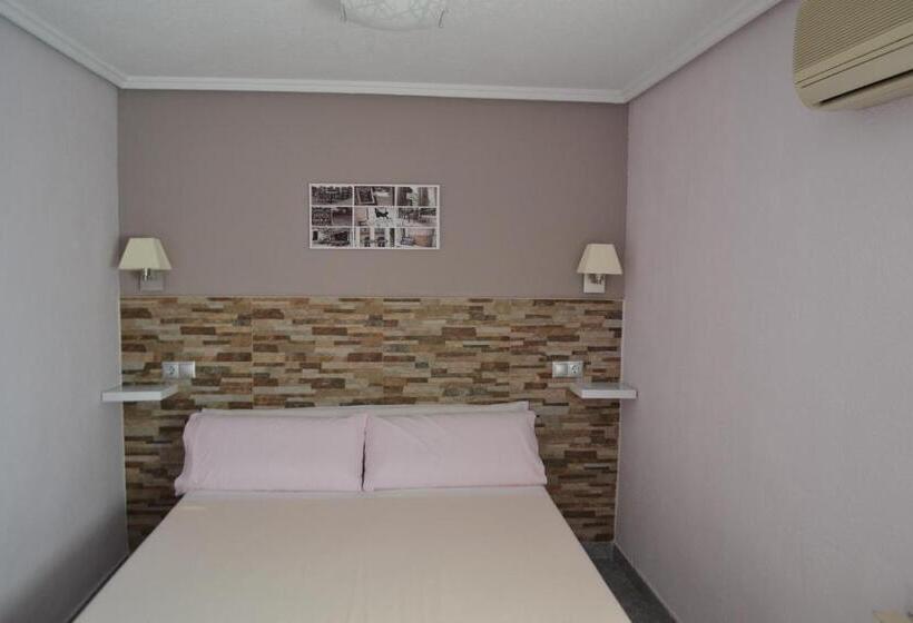 فندق Hostal La Pilarica