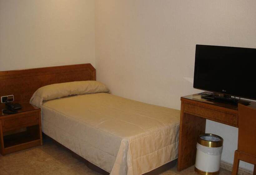 호텔 Hostal Moreno