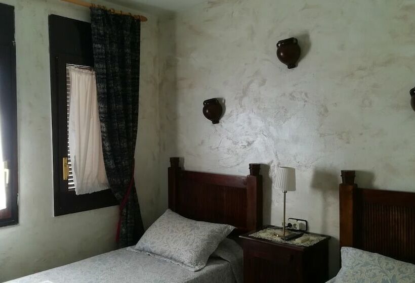 هتل Hostal Restaurante La Diligencia