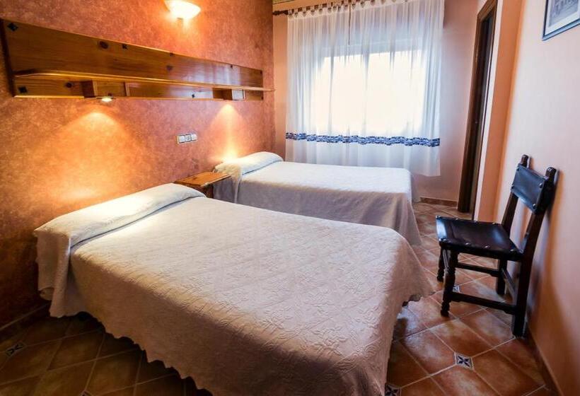 בית מלון כפרי Hostal Romi