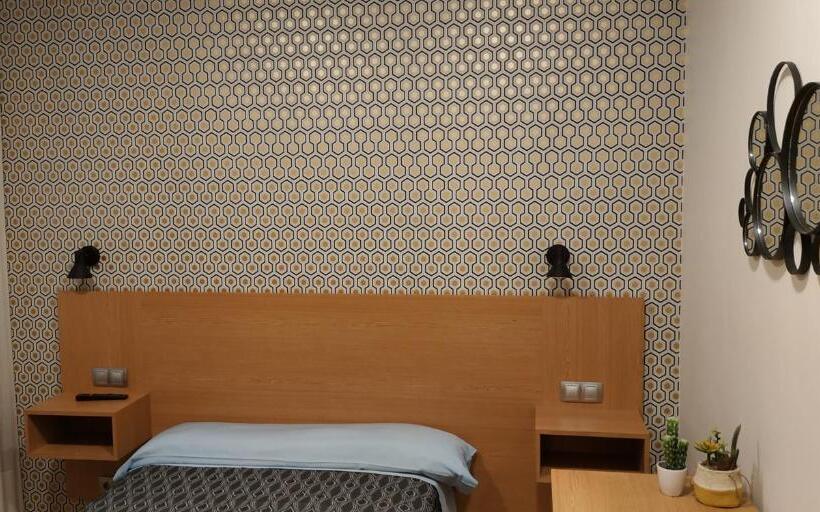 پانسیون Roquefer Bilbao Central Rooms