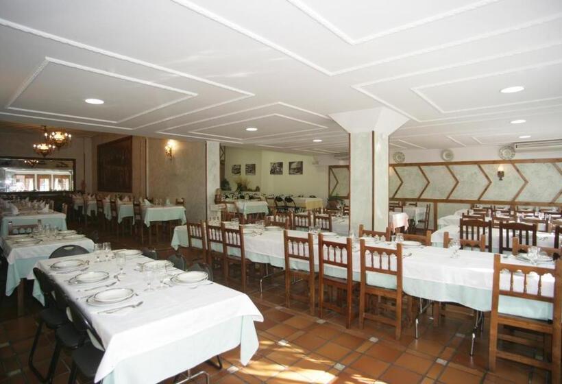 مسافرخانه Hosteria Pena Sagra