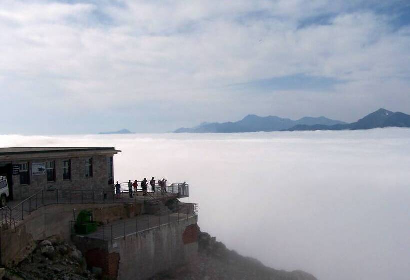 Hostal Nevandi