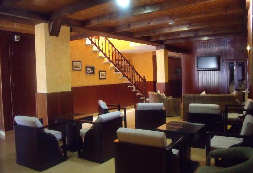 هتل Cruceiro Do Monte