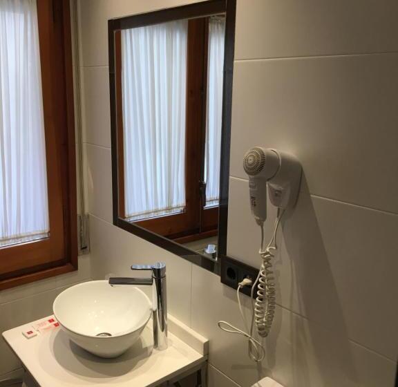 هتل Hostal La Placeta