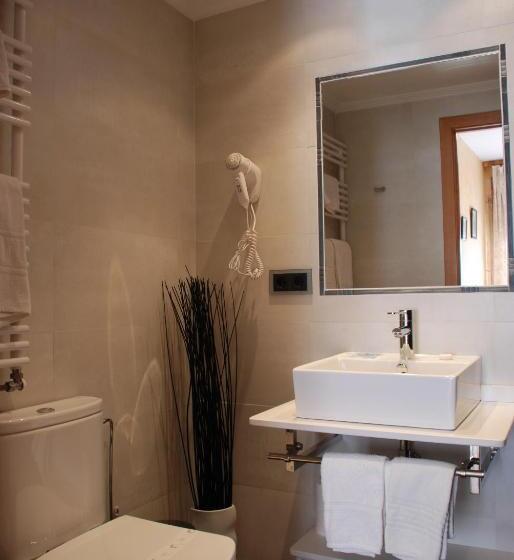 هتل Hostal La Placeta