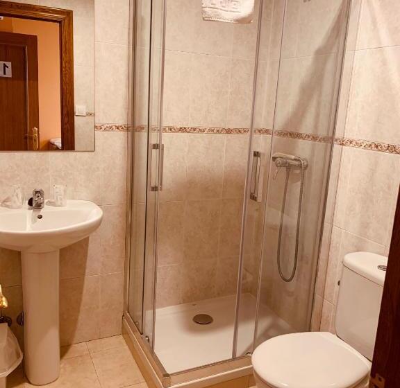 فندق Hostal La Serna