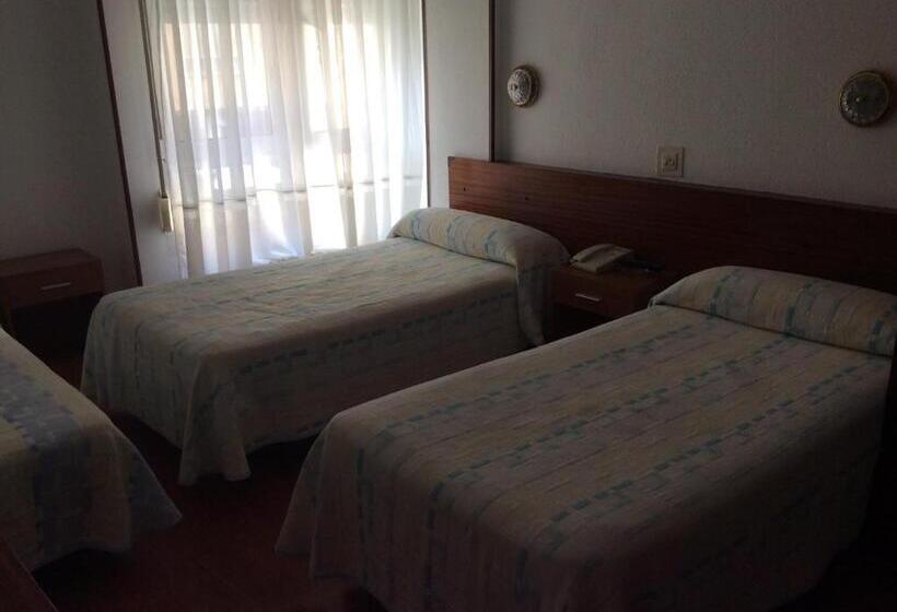 هتل Hostal Liebana