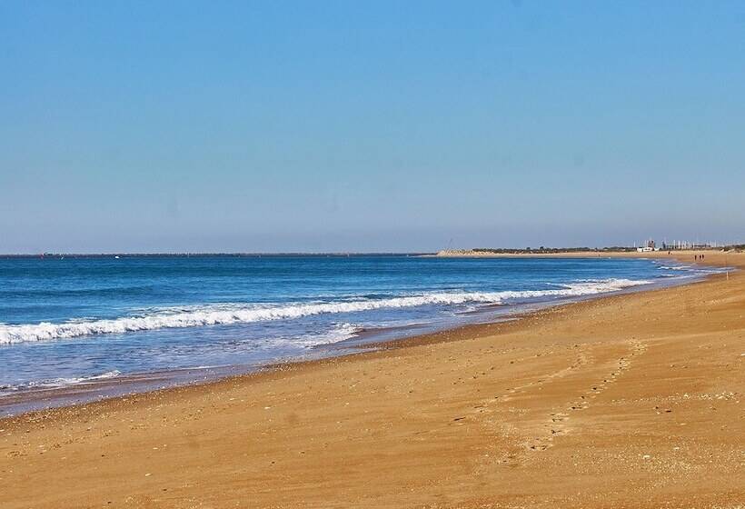 فندق Hostal Restaurante La Nina
