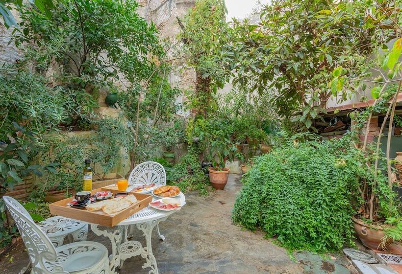 هتل Pensión Landazuri