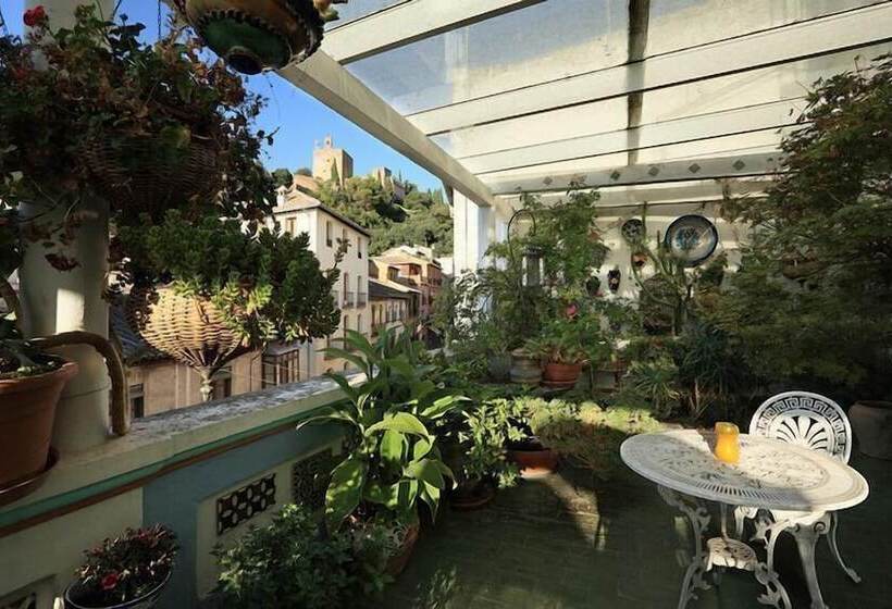 هتل Pensión Landazuri