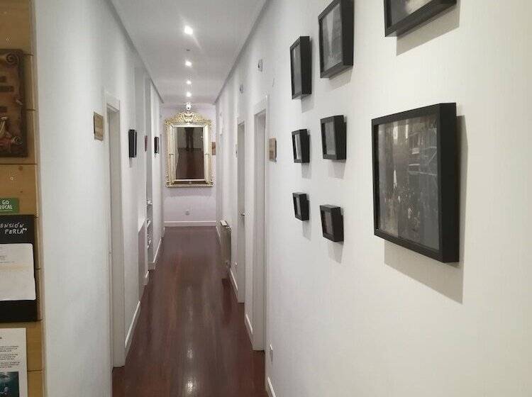 هتل Pension La Perla