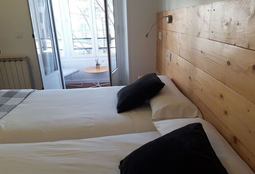 هتل Pension Urkia