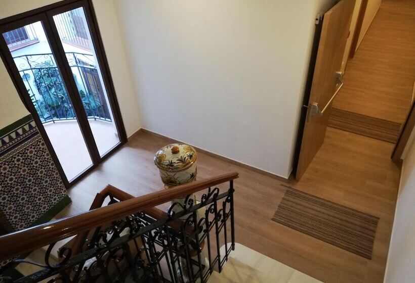 مسافرخانه Hosteria De Rafi