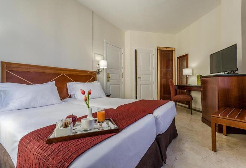 Отель Exe Laietana Palace