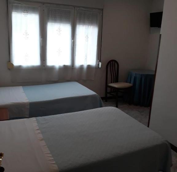 호텔 Hostal González