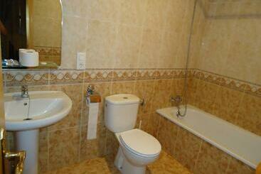 هتل Hostal Las Palomas