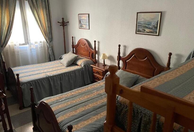 فندق Hostal Las Palomas