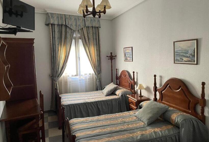 فندق Hostal Las Palomas