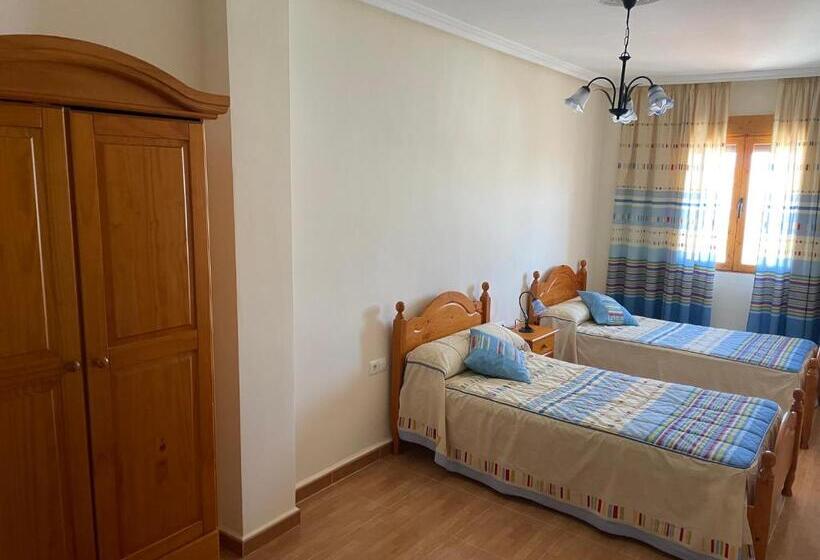 فندق Hostal Las Palomas