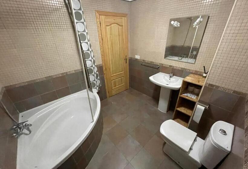 فندق Hostal Las Palomas