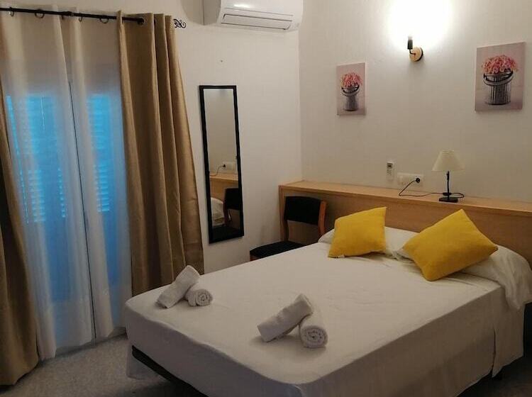 Отель Hostal Pepe