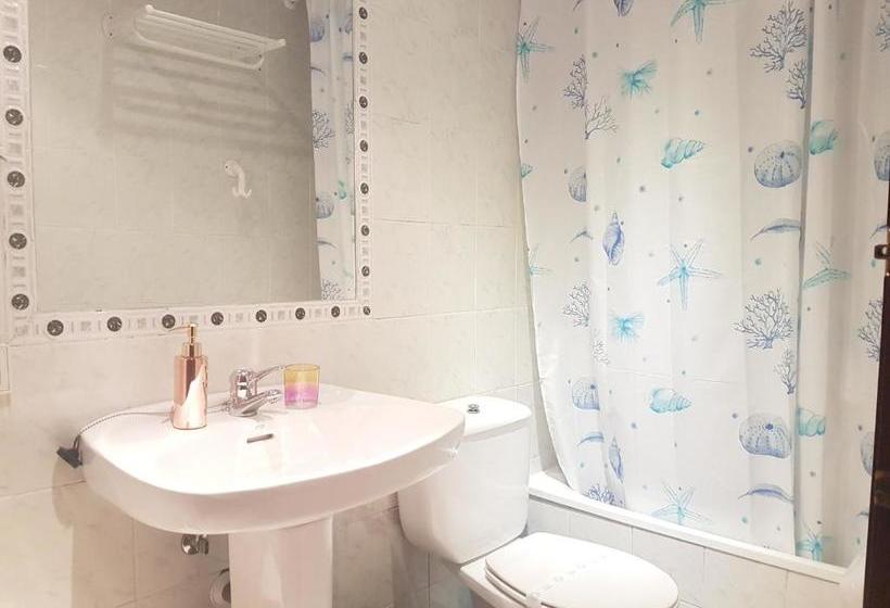 هتل Pensión El Camarote