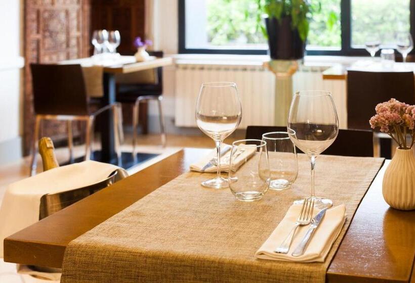 Hostal Restaurant Roma