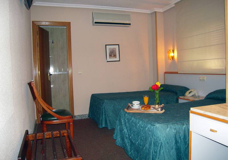 Отель Hostal Arba