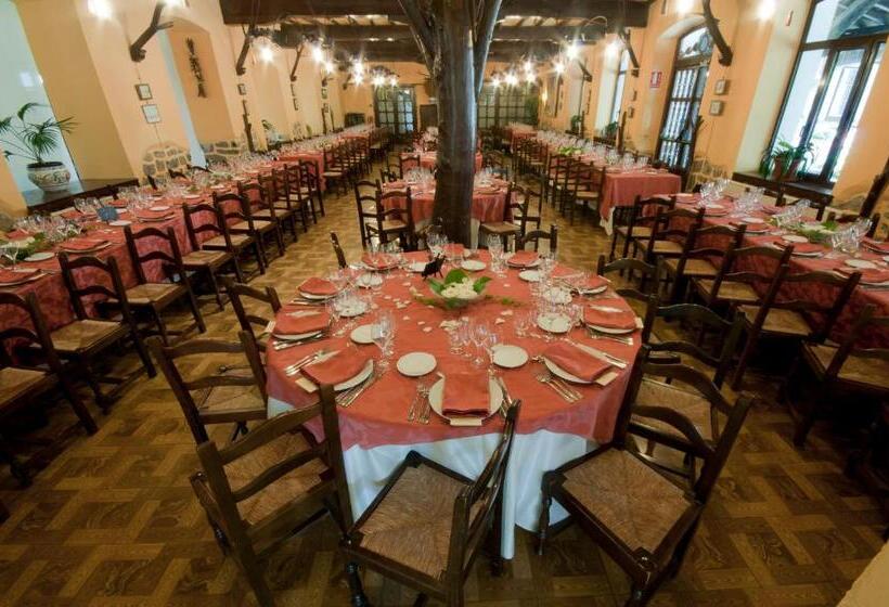 호텔 Hostal Ayestaran I