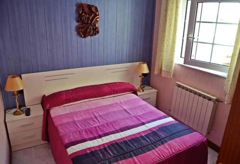 Hotel Hostal La Corte