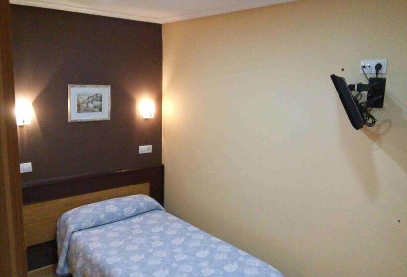 هتل Hostal Lido