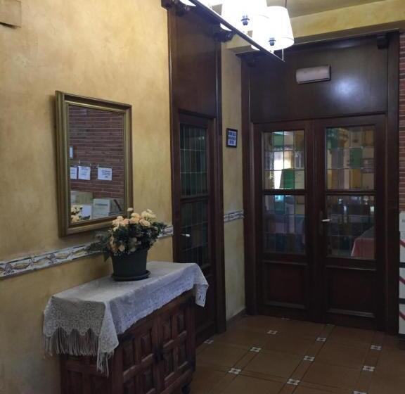 ホテル Hostal Pancorbo