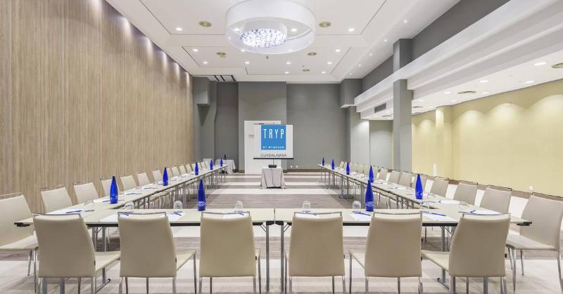 فندق Guadalajara & Conference Center Affiliated by Melia