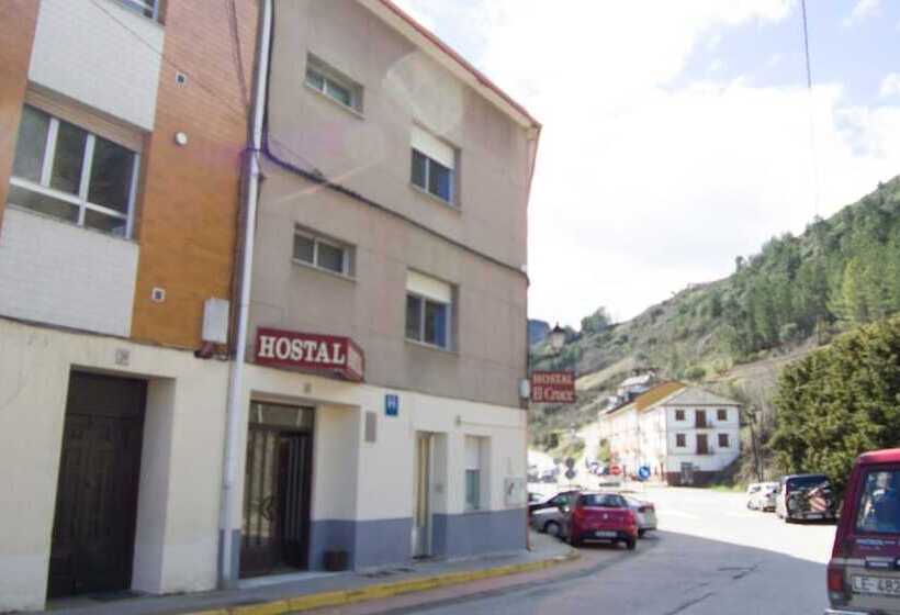 هتل Hostal Cruce