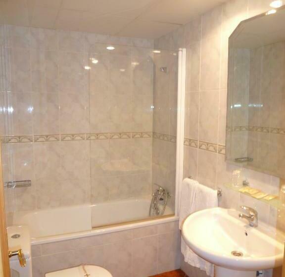 فندق Hostal Restaurante Asador Pañart